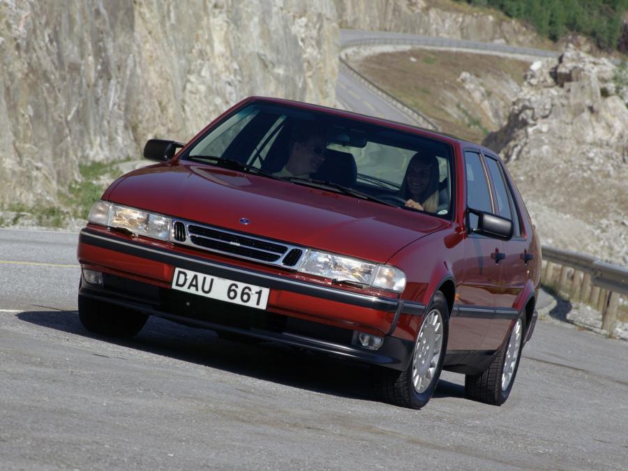  Saab 9000 CS 1996 года  (фото 12 из 16)